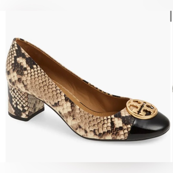 TORY BURCH • CHELSEA SNAKE PRINT CAP TOE PUMPS Size 7.5...